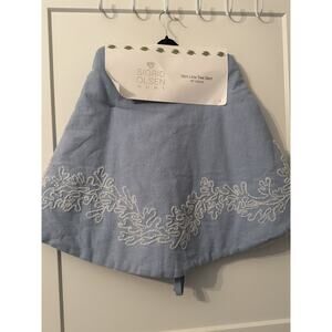 Sigrid Olsen Home Slim Line Tree Skirt 48" Light Blue With Coral Print ￼